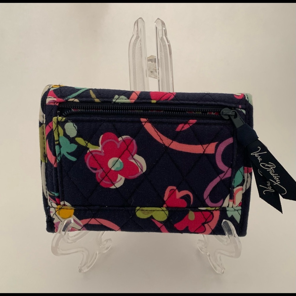Vera Bradley Ribbons Wallet Retired Pattern  NEW
